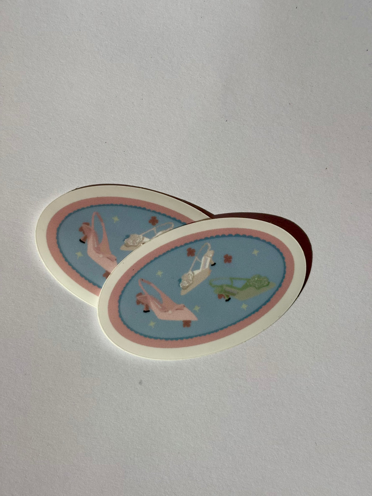 Oval heel sticker
